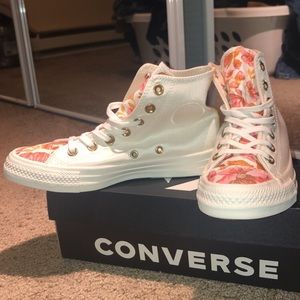 Never been worn high top converse shoes